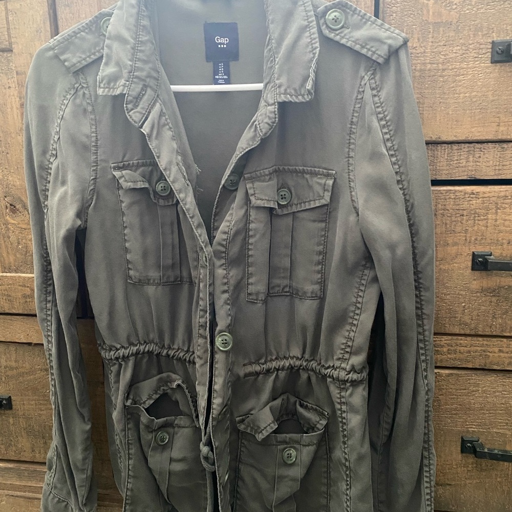 GAP Women's Utility Jacket in Olive Green